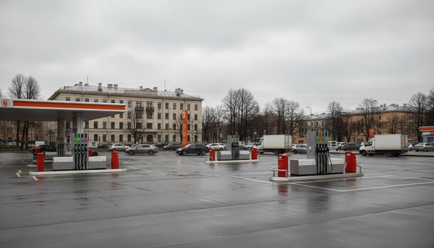 Очереди на заправках спали в 13 регионах России