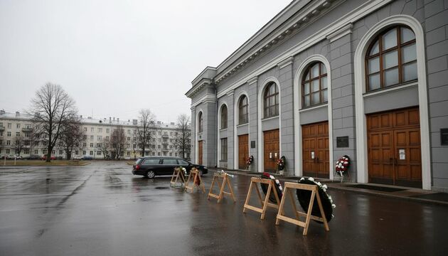 Худрука театра «Особняк» Дмитрия Поднозова кремируют